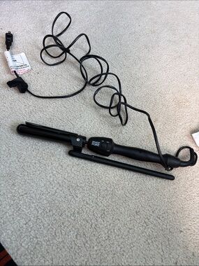 Black Professional 2-in-1 Flat Iron and Curling Wand